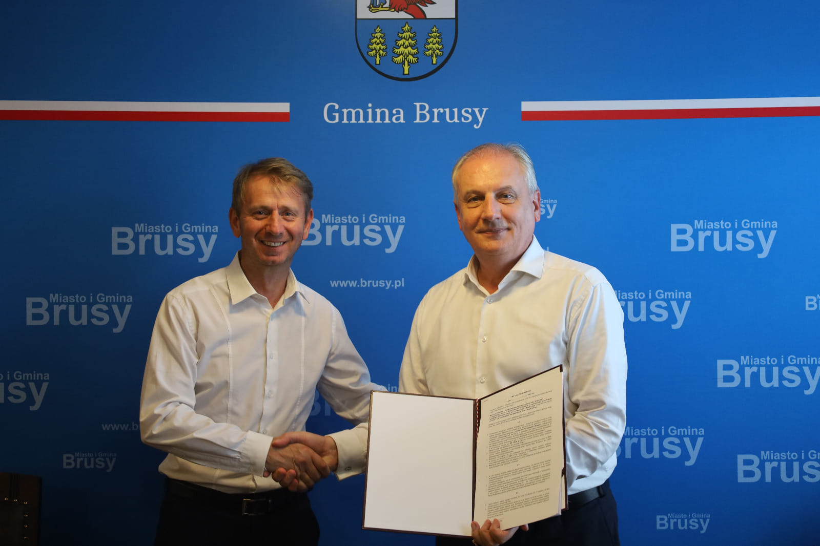 374516450 697222352448158 981599362940033603 n