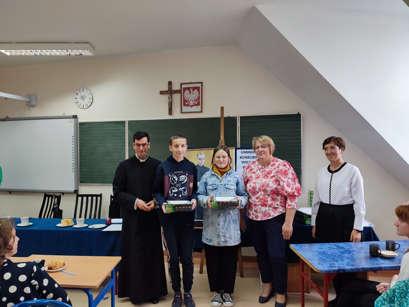 hdimg44ccc0e2bfda5f8b459842595a159d