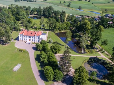 BUDOWA HALI SPORTOWEJ PRZY SZKOŁACH W ZALESIU I WIELKICH CHEŁMACH – POZYSKANO DOFINANSOWANIE