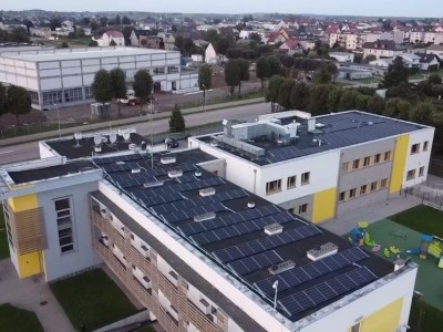 MONTAŻ INSTALACJI FOTOWOLTAICZNYCH W RAMACH PARTNERSKIEGO PROJEKTU GMINY BRUSY, CHOJNICE, CZERSK, KARSIN I KONARZYNY – INWESTYCJA PODSUMOWANA