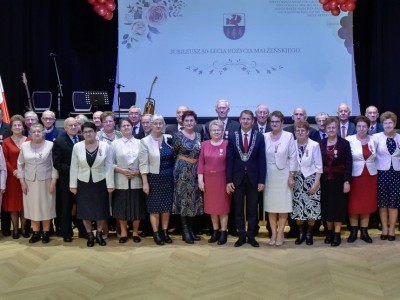 12.01 - WRĘCZENIE 29 PAROM MEDALI ZA DŁUGOLETNIE POŻYCIE MAŁŻEŃSKIE 