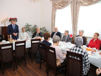 Rok 2016 - spotkanie opłatkowe emerytowanych pracowników Urzędu Miejskiego w Brusach. 