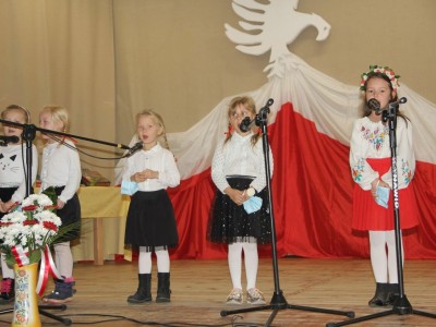 Zuchy „Przybyli ułani pod okienko”, Szkoła Podstawowa im. bł. ks. Józefa Jankowskiego w Czyczkowach  