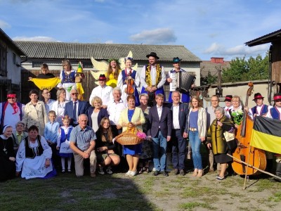 AKTORZY I PUBLICZNOŚĆ SPEKTAKLU ZREALIZOWANEGO W RAMACH PROJEKTU