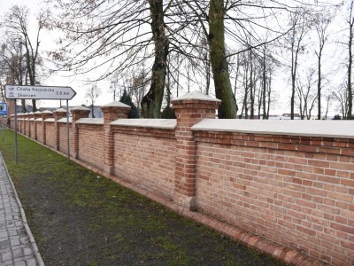 MUR CMENTARNY OD STRONY UL. GDAŃSKIEJ