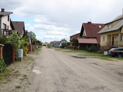 UL. RÓŻANA PRZED REALIZACJĄ ZADANIA