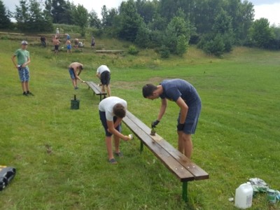 LUBNIA - RENOWACJA DREWNIANYCH ŁAWEK