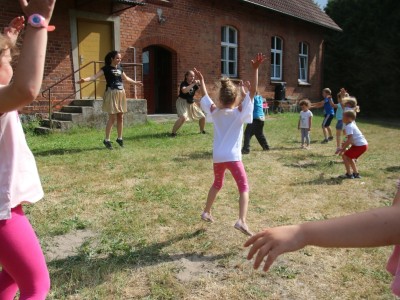 PODCZAS PIKNIKU RODZINNEGO W PRZYMUSZEWIE