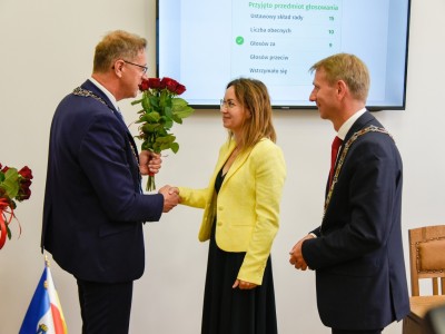 Pani Katarzyna Kłodzińska pełni w Urzędzie Miejskim w Brusach funkcję zastępcy skarbnika . Rada Miejska i Burmistrz podziękowali pani Katarzynie za pracę w zastępstwie skarbik Ewy Trzebiatowskiej-Gryglewskiej.