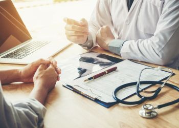 Pierwsza Pomoc Medyczna w POZ, NOCH - sprawdź kiedy i jak możesz z niej skorzystać (PL,UA)