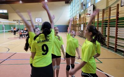 SP BRUSY NR 1: Gminne Igrzyska Młodzieży Szkolnej w piłce siatkowej dziewcząt.