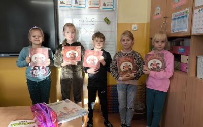 SP CZAPIEWICE: Mała książka – wielki człowiek