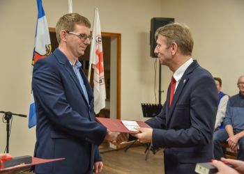 BURMISTRZ BRUS WRĘCZYŁ ODZNACZENIA HONOROWYM KRWIODAWCOM