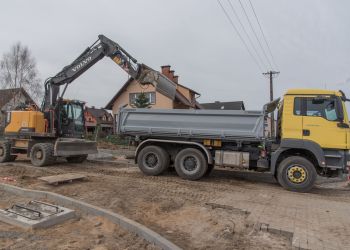 BUDOWA ULIC OSIEDLOWYCH W BRUSACH