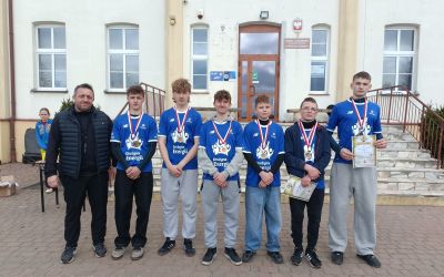 SP W WIELKICH CHEŁMACH: Gminne Igrzyska Młodzieży w Drużynowych Biegach Przełajowych Chłopców