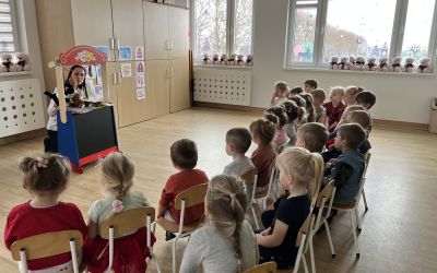 PRZEDSZKOLE NR 1: Gmina Brusy stawia na przedszkolaków - zajęcia teatralne