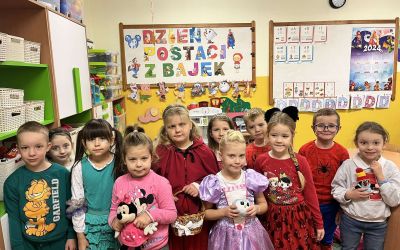 SP CZAPIEWICE: Dzień Postaci z Bajek"