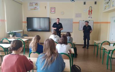 SP LUBNIA: Pogadanka z dzielnicowymi w SP w Lubni