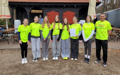 SP 1 BRUSY: Powiatowe Igrzyska Młodzieży Szkolnej w drużynowych biegach przełajowych dziewcząt