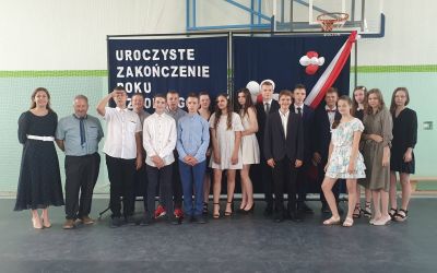 SP LUBNIA: Uroczyste zakończenie roku szkolnego 2020/2021 w Szkole Podstawowej im. TOW ,,Gryf Pomorski” w Lubni oraz pożegnanie klasy VIII