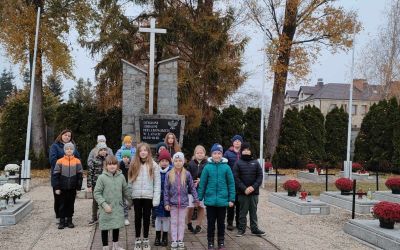 SP CZAPIEWICE: PAMIĘTAMY O TYCH, CO ODESZLI