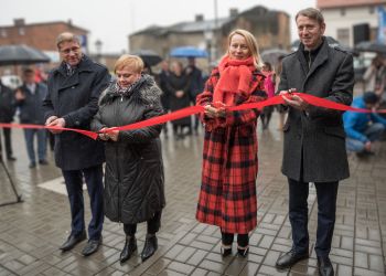 ZREWITALIZOWANY ZABYTKOWY BUDYNEK GOSPODARCZY W BRUSACH UROCZYŚCIE OTWARTY