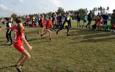 Gminne Igrzyska Młodzieży w sztafetowych biegach przełajowych dziewcząt