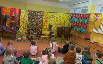PRZEDSZKOLE NR 1: Pokaz Muzyki Etnicznej