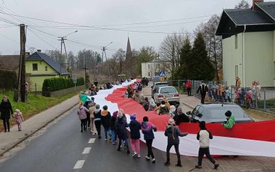 SP LEŚNO: Kontynuacja obchodów Święta Niepodległości