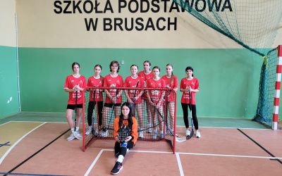 SP nr 1 BRUSY: Gminne Igrzyska Młodzieży Szkolnej w unihokeju dziewcząt
