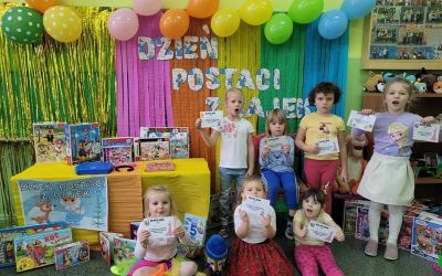 SP LEŚNO: DZIEŃ POSTACI Z BAJEK W PRZYMUSZEWIE