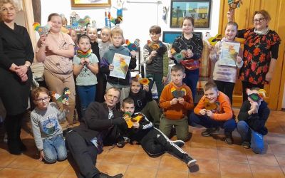 SP LUBNIA: „Zaborskie koguty” w wykonaniu uczniów SP w Lubni