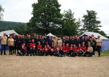 MŁODZI STRAŻACY NA OBOZIE W WAMBIERZYCACH