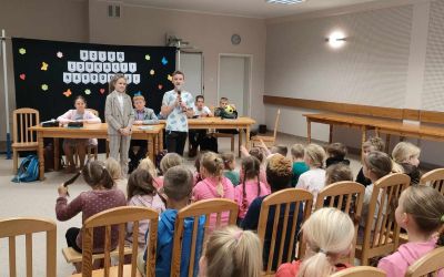 SP CZAPIEWICE: Akademia z okazji DEN