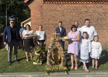 DOŻYNKI PARAFIALNE I BIAŁA NIEDZIELA W LEŚNIE