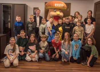 TRZECIOKLASIŚCI Z WIZYTĄ W URZĘDZIE MIEJSKIM