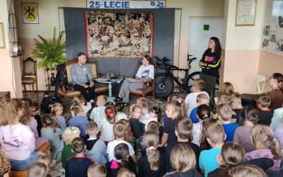 SP WIELKIE CHEŁMY: SPOTKANIE ZE ZNANYM SPORTOWCEM KRZYSZTOFEM CYSEWSKIM, W SZKOLE PODSTAWOWEJ IM. STANISŁAWA SIKORSKIEGO W WIELKICH CHEŁMACH