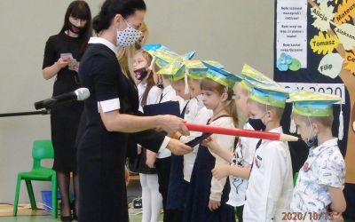 Uroczystość Ślubowania i Pasowania  uczniów klasy I Szkoły Podstawowej imienia Księdza Kanonika Bolesława Śledzia w Kosobudach