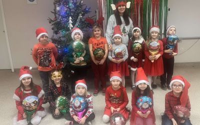 SP CZAPIEWICE: Mikołajki w naszej szkole