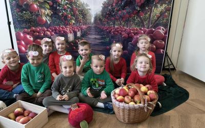 PRZEDSZKOLE NR 1 W BRUSACH: Dzień Jabłka w grupie Muchomorki