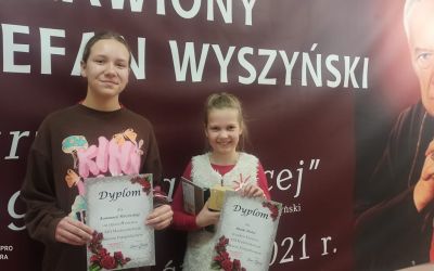 SP LEŚNO: Sukces uczennic naszej szkoły w konkursie fotograficznym