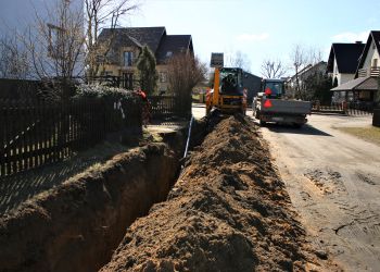 TRWA BUDOWA ULIC NA OSIEDLU SŁONECZNYM W BRUSACH