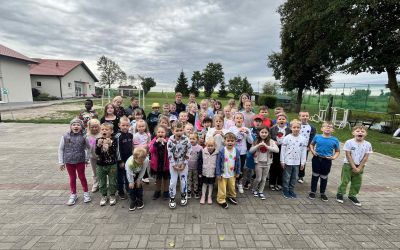 SP W CZAPIEWICACH: Międzynarodowy Dzień Kropki