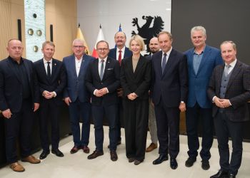 BURMISTRZ BRUS PODPISAŁ UMOWY NA PRZEBUDOWĘ 9 ZBIORNIKÓW RETENCYJNYCH W GMINIE BRUSY