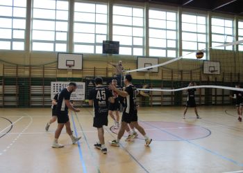 ZIMOWY TURNIEJ SIATKÓWKI - SPORTOWE EMOCJE