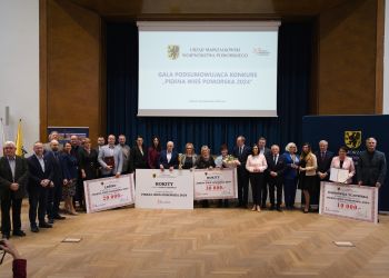 LEŚNO JEDNĄ Z NAJPIĘKNIEJSZYCH WSI NA POMORZU