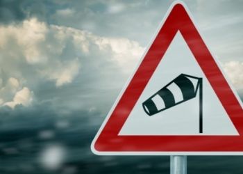 ALERT POGODOWY: SILNY WIATR! OSTRZEŻENIE 2 STOPNIA!