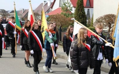 SP LUBNIA: Uczczenie 80. rocznicy śmierci kpt. Józefa Dambka