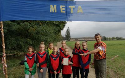 SP NR 1 BRUSY: Powiatowe Igrzyska Dzieci w sztafetowych biegach przełajowych