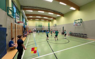 SP KOSOBUDY: Gminne Igrzyska Dzieci w minisiatkówce chłopców